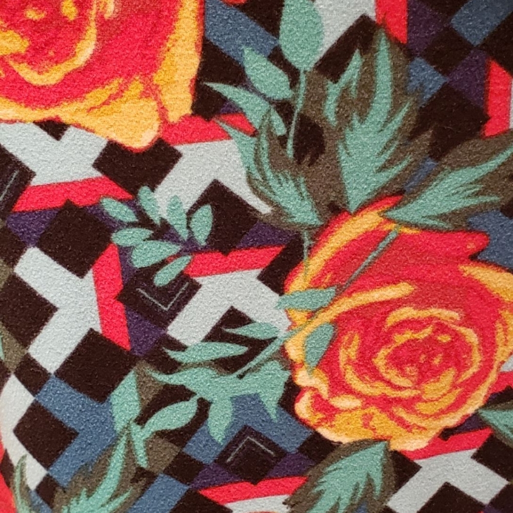 LulaRoe Tall Curvy Leggings
